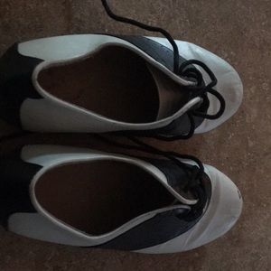 60’s style dress shoes